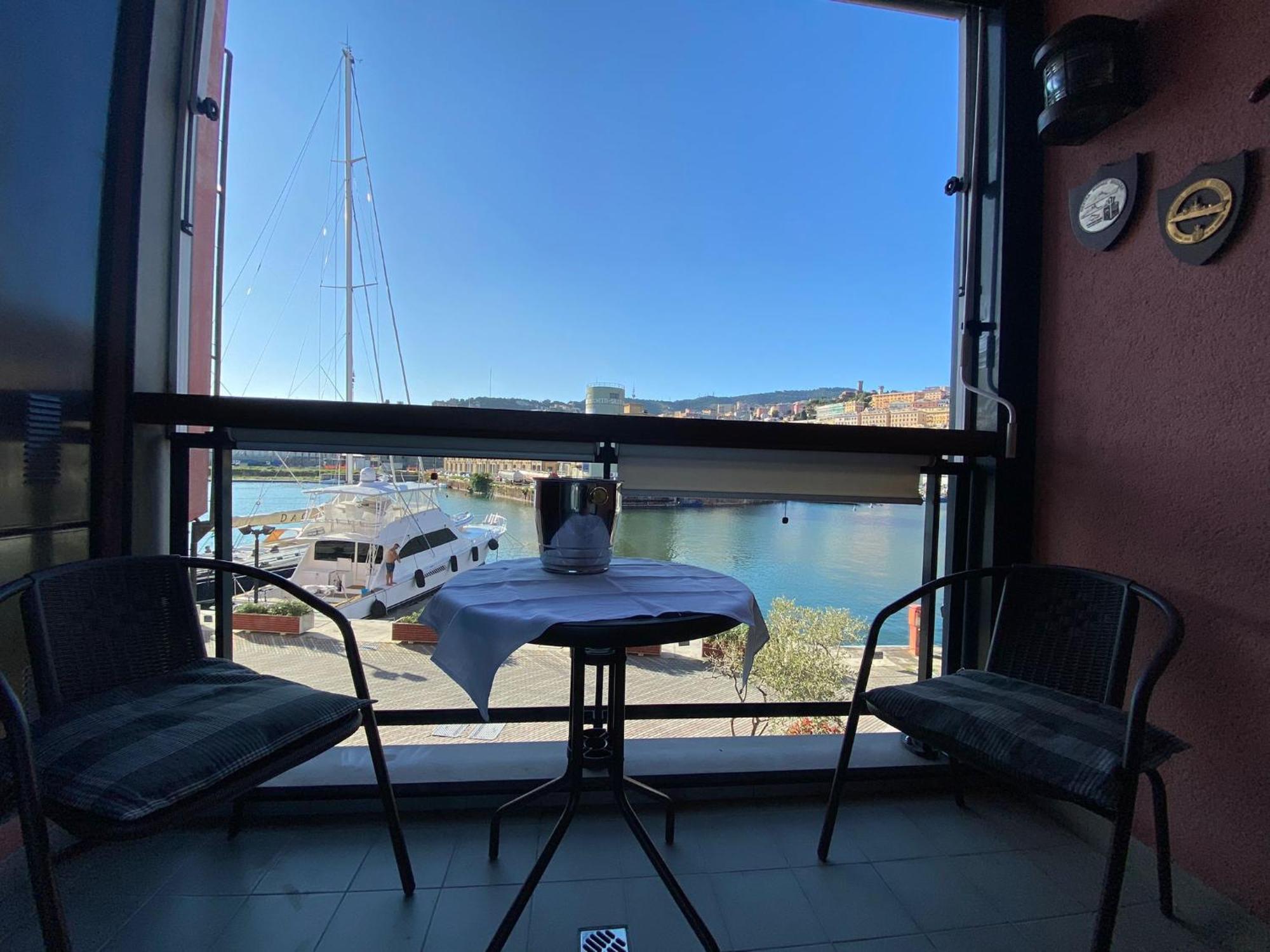 Appartamento Sul Mare Kate Genua Exteriör bild